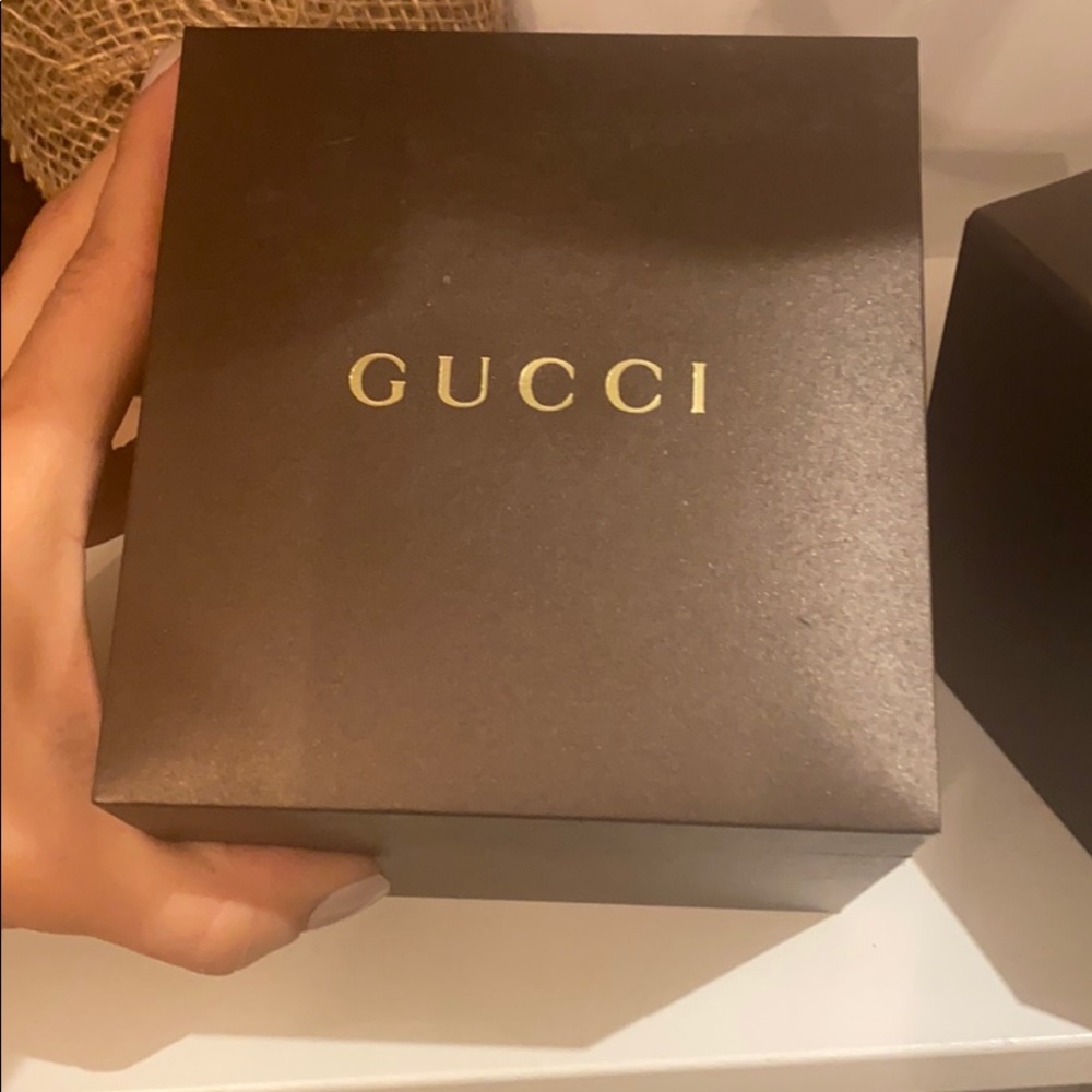 Gucci watch - Picture 2 of 4